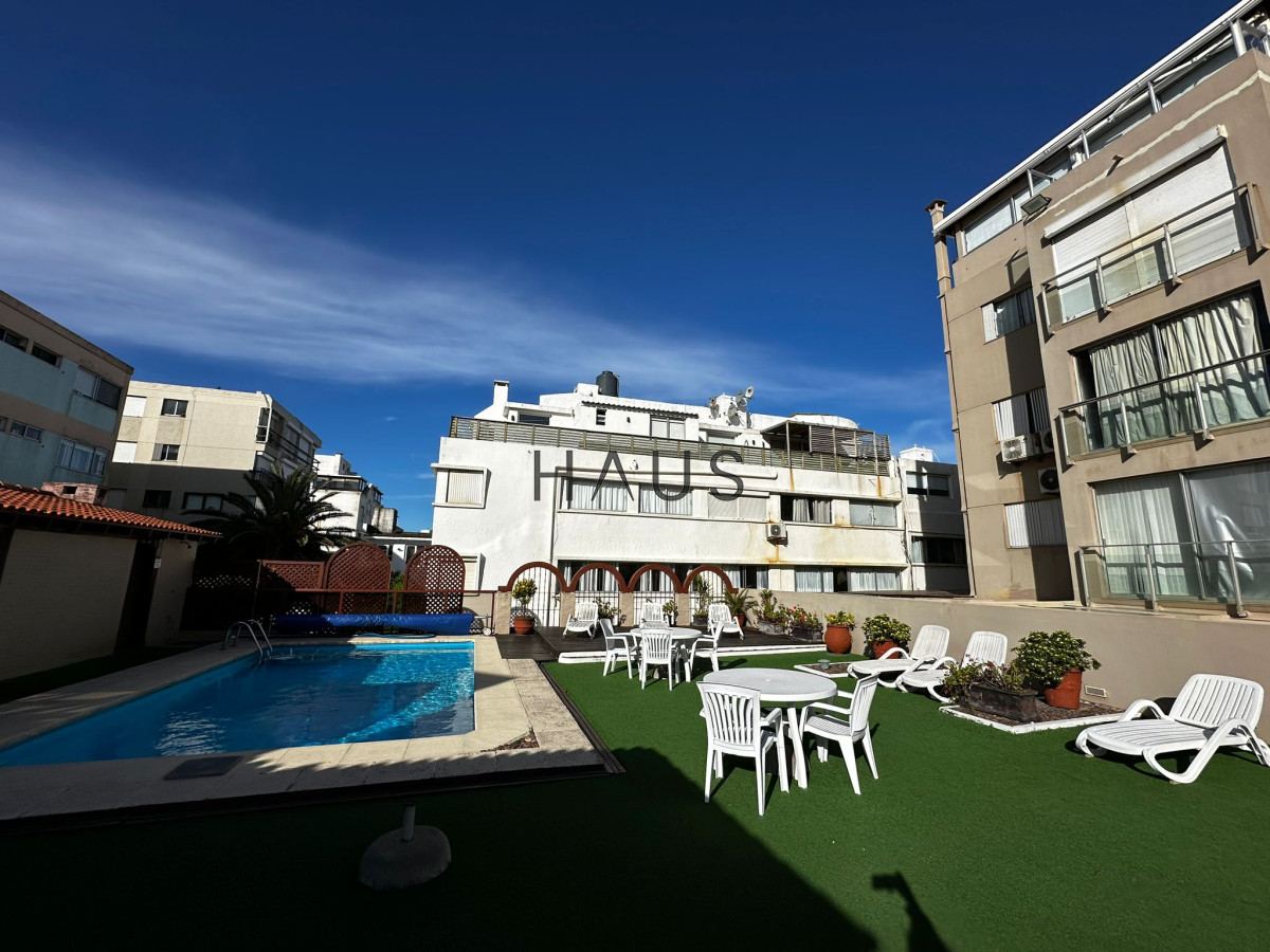 Apartamento ID.33 - Apartamento en venta en la peninsula con servicios, 1 dormitorio*