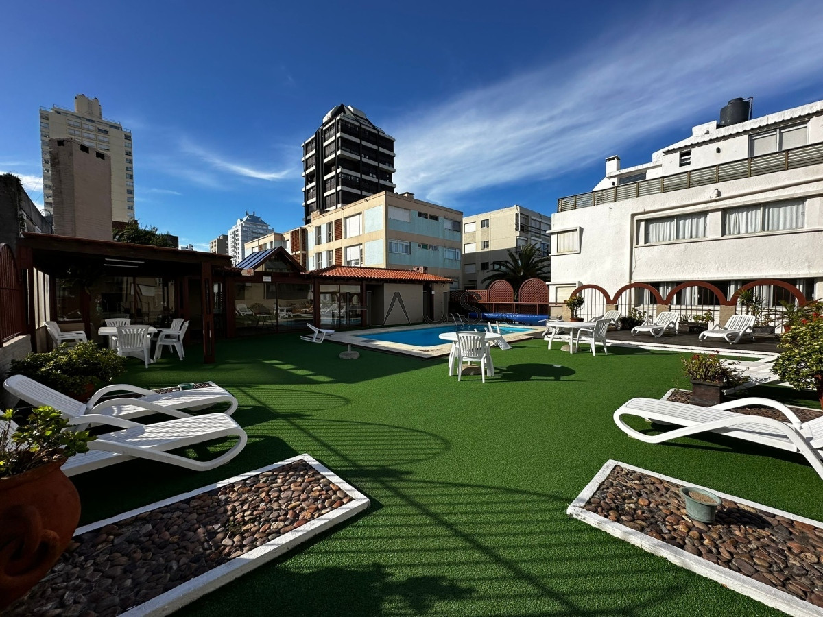 Apartamento ID.33 - Apartamento en venta en la peninsula con servicios, 1 dormitorio*