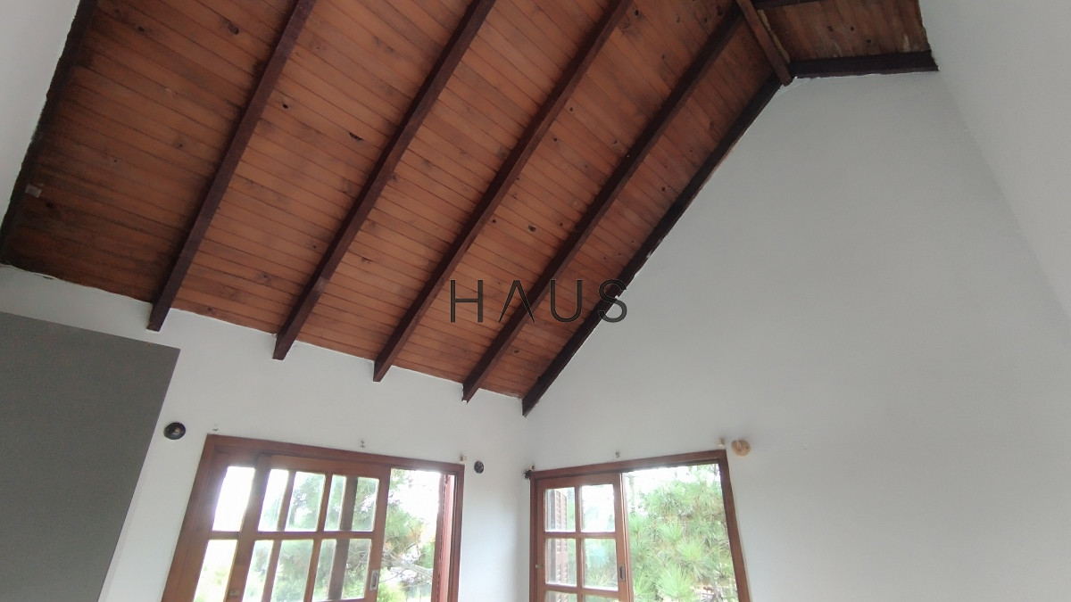 Casa ID.28 - Casa de 2 dormitorios, 2 baños balneario Buenos Aires. 