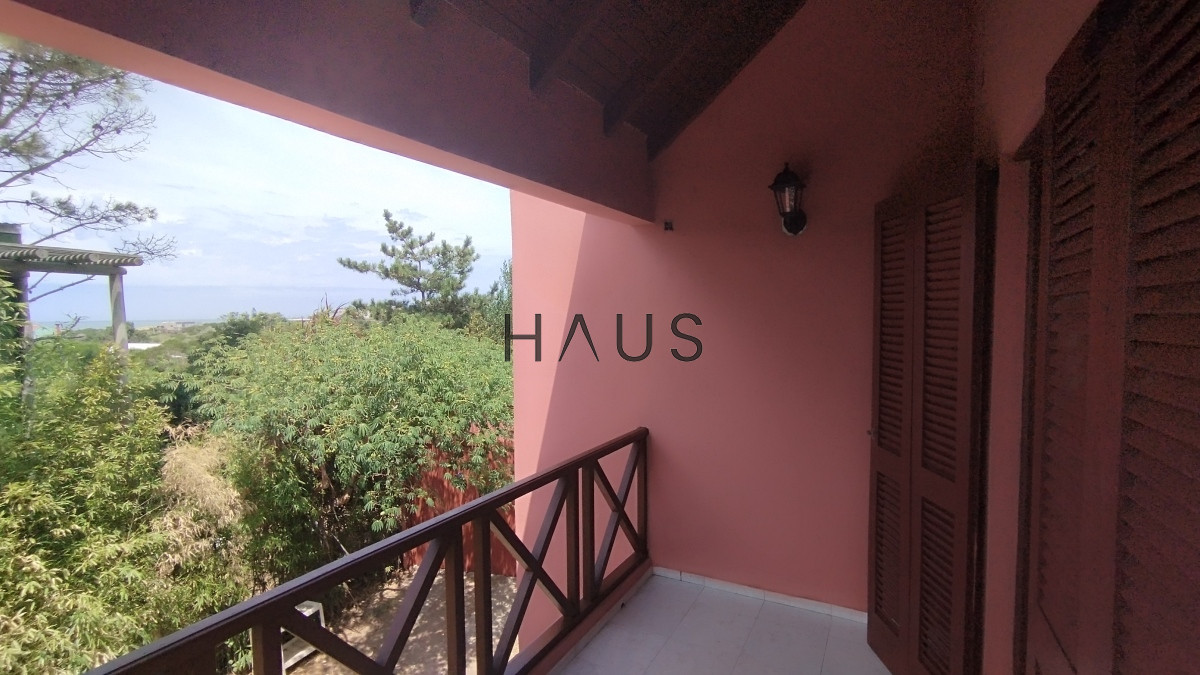 Casa ID.28 - Casa de 2 dormitorios, 2 baños balneario Buenos Aires. 
