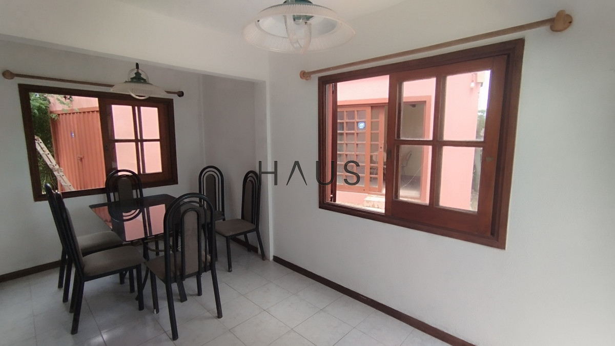 Casa ID.28 - Casa de 2 dormitorios, 2 baños balneario Buenos Aires. 