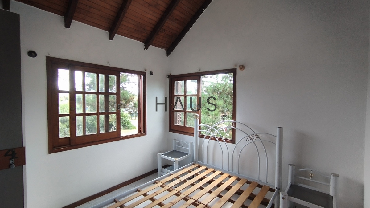 Casa ID.28 - Casa de 2 dormitorios, 2 baños balneario Buenos Aires. 