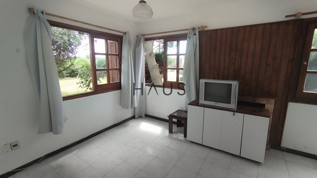 Casa ID.28 - Casa de 2 dormitorios, 2 baños balneario Buenos Aires. 