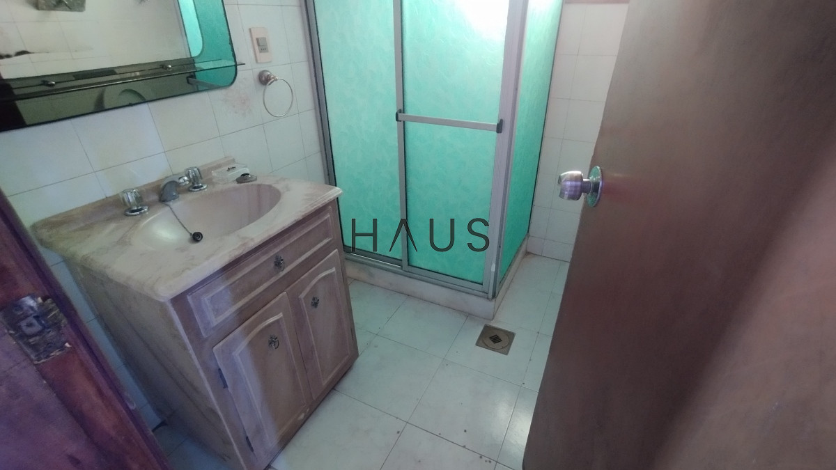 Casa ID.28 - Casa de 2 dormitorios, 2 baños balneario Buenos Aires. 
