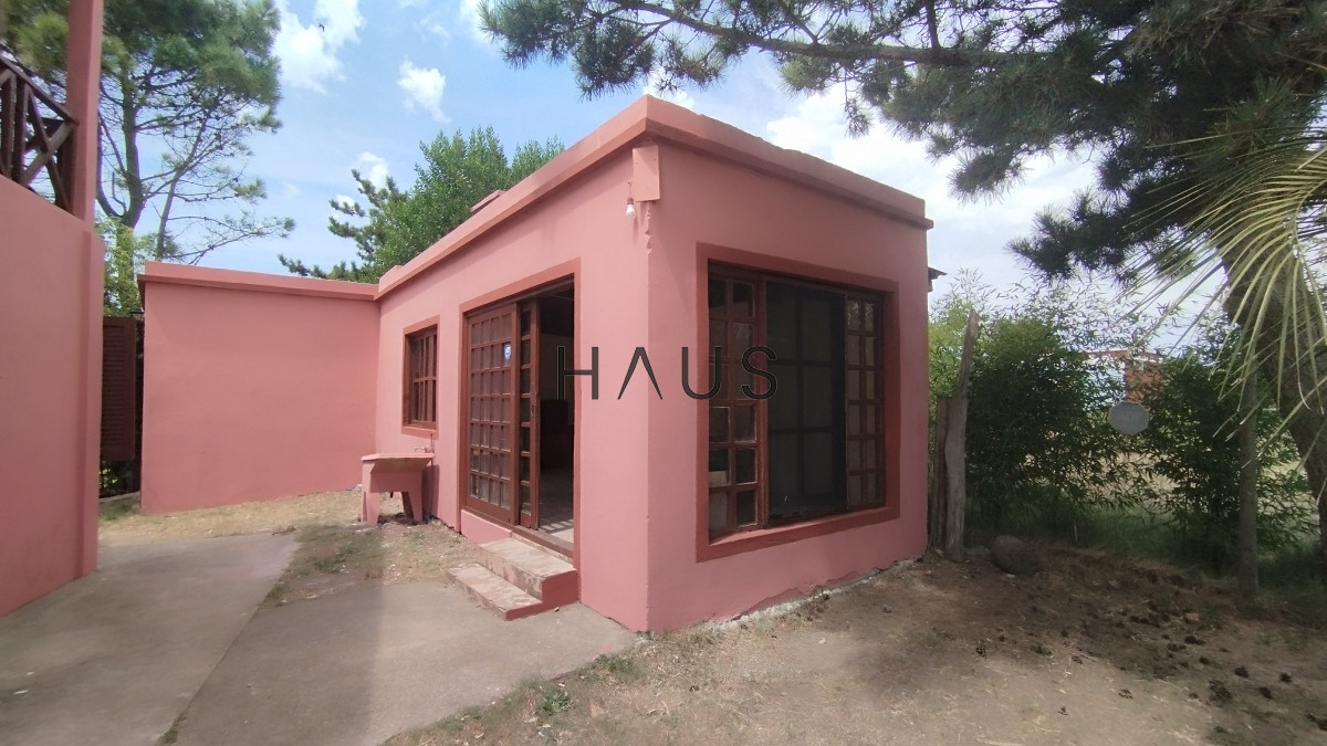 Casa ID.28 - Casa de 2 dormitorios, 2 baños balneario Buenos Aires. 