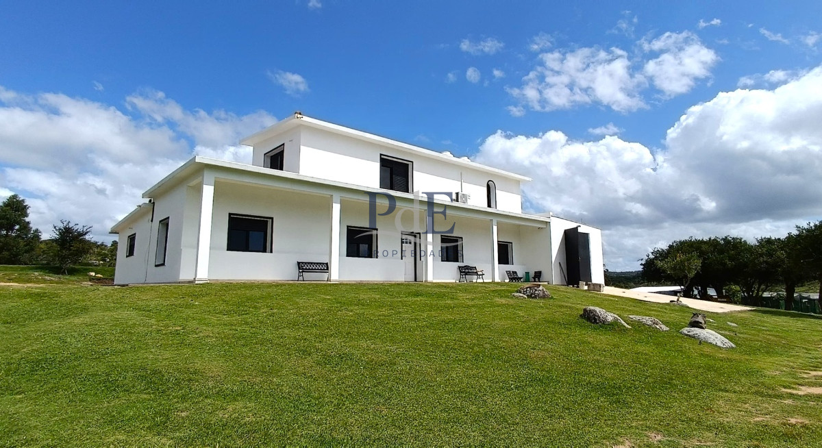 Campo en venta, a los pies del Cerro Catedral, Aigua. - Imagen 8