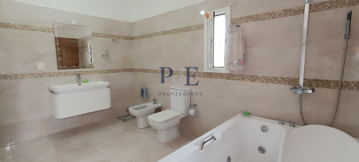 Campo en venta, a los pies del Cerro Catedral, Aigua. - Imagen 55