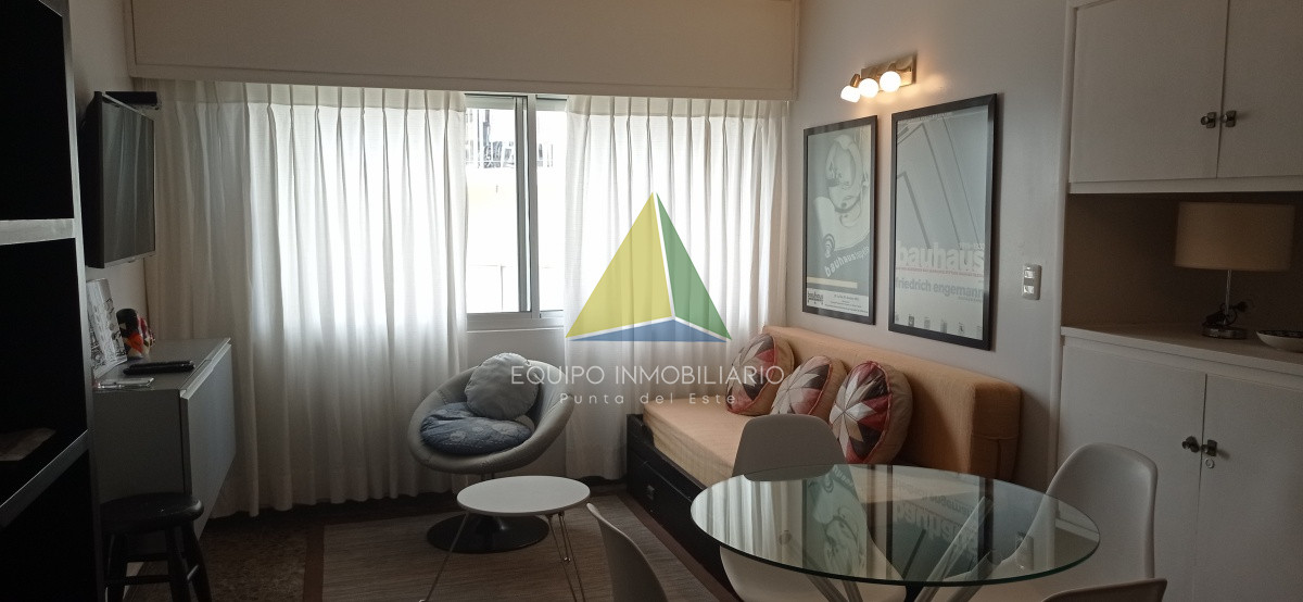 Apartamento en Alquiler Temporario - Península - Punta del Este - Ref : EQP4626 - EQU4626A