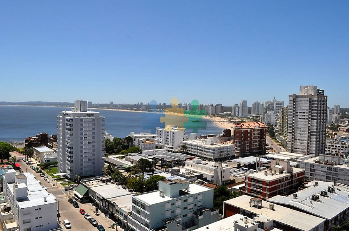 En venta 2 dormitorios con vista al mar  - Ref : EQP1480