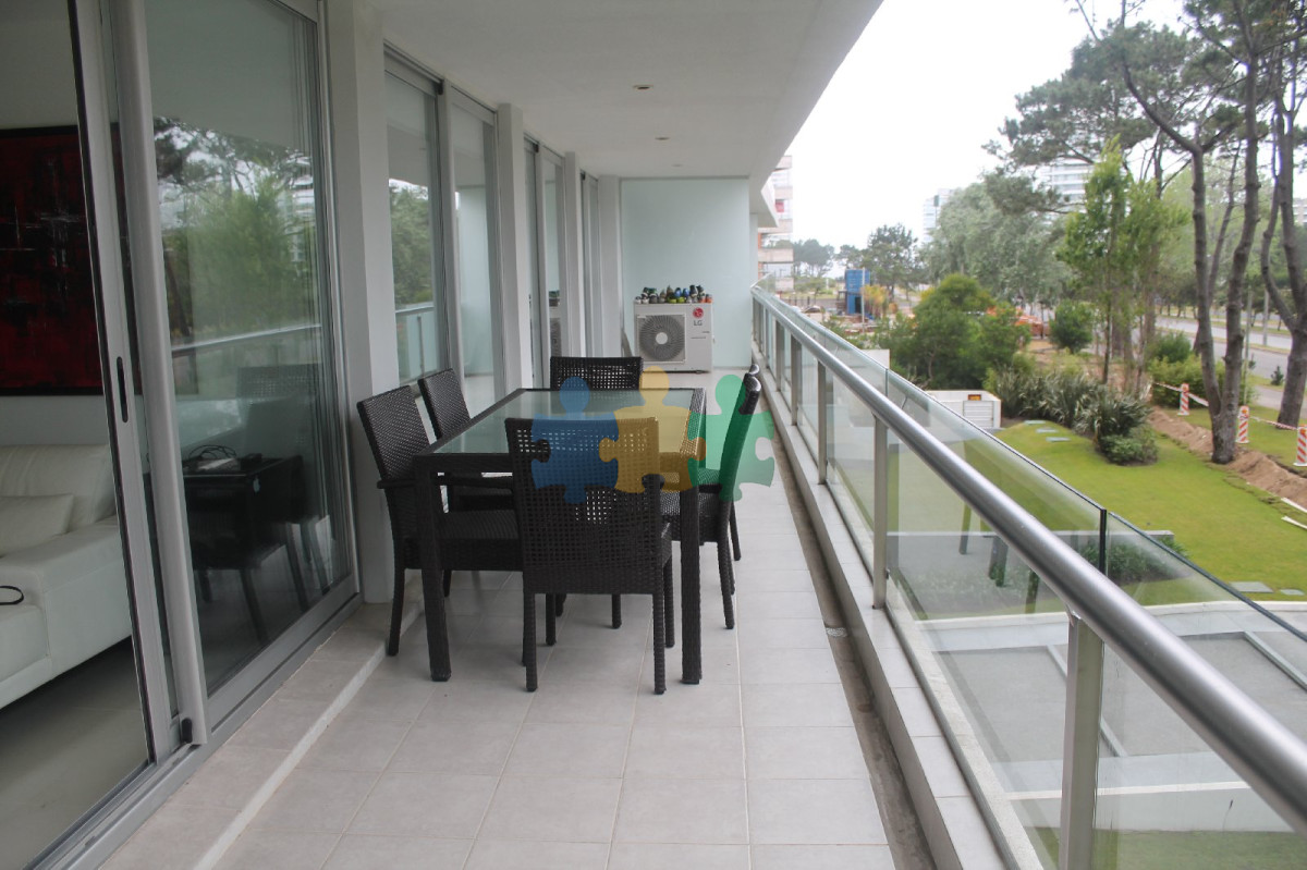 Apartamento en Brava, 3 dormitorios - Ref : EQP1914