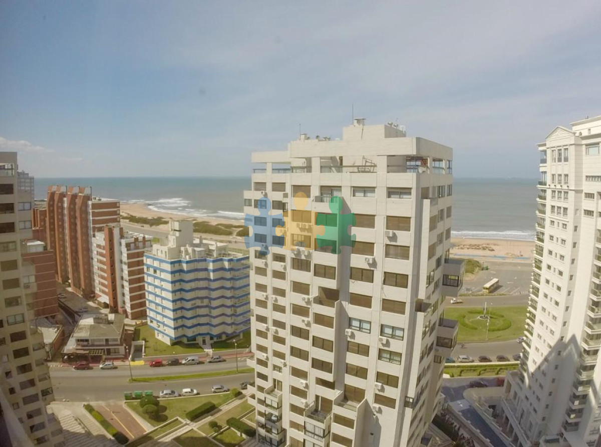 Apartamento en venta sobre playa brava - Ref : EQP1857