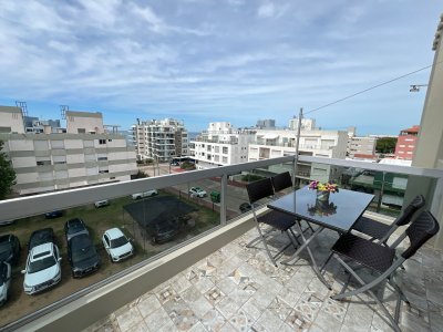Apartamento en alquiler anual, Punta del Este, calle 24 - Ref : EQP1111