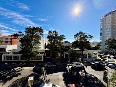 Apartamento de 1 dormitorio por calle 20 en la peninsula de Punta del Este - Ref : EQP6962