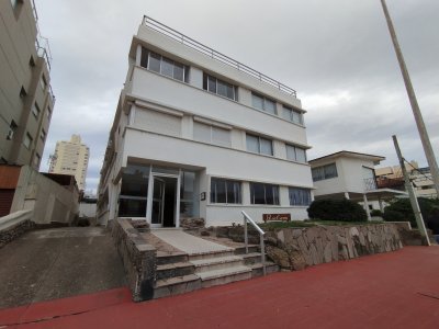 En alquiler zona Península - Punta del Este - Ref : EQP5127