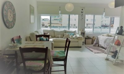 Monoambiente pent house, unico en Pení­nsula!! Todo reciclado, con terraza propia con parrillero - Ref : EQP1248