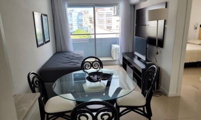 Muy lindo apartamento en venta, zona Península - Punta del Este - Ref : EQP97