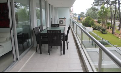 Apartamento en Brava, 3 dormitorios - Ref : EQP1914