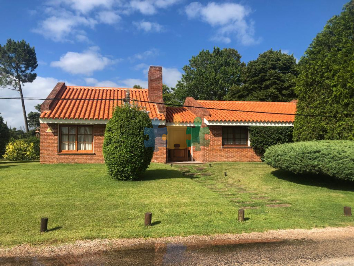 Casa de 3 dormitorios en alquiler, Punta del Este* - Ref : EQP4629