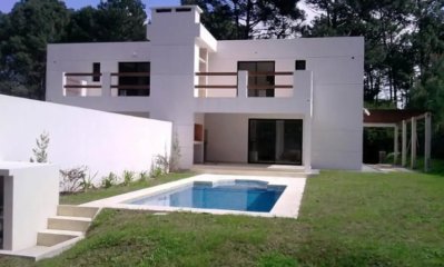 Casas en el club solanas, con todos los servicios  - Ref : EQP6174