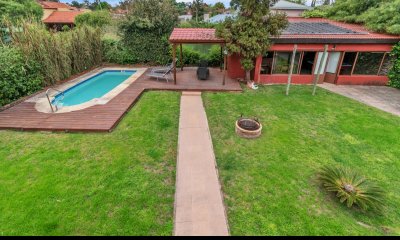 Hermosa casa 5 dorms, 5 baños, piscina climatizada en Jardines de Cordoba, barrio residencial! - Ref : EQP7096