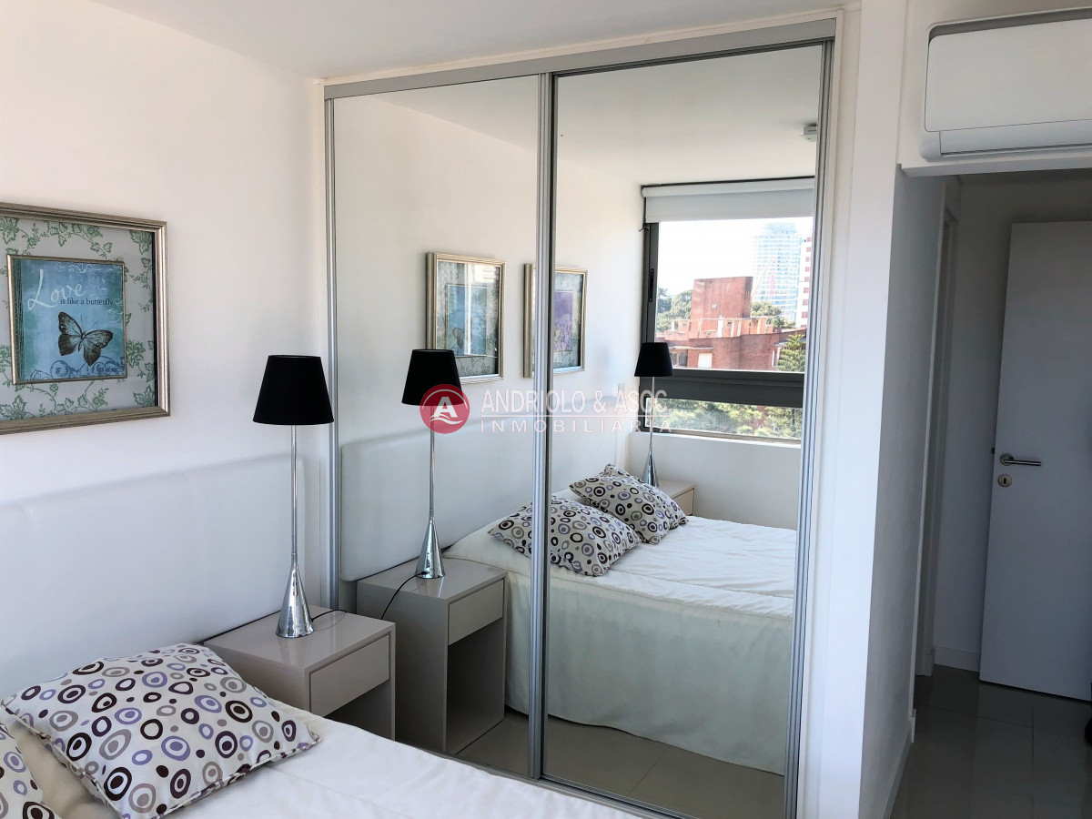 Apartamento ID.6830 - Apartamento, 2 dormitorios, Punta del Este, Aidy Grill, Venta y Alquiler