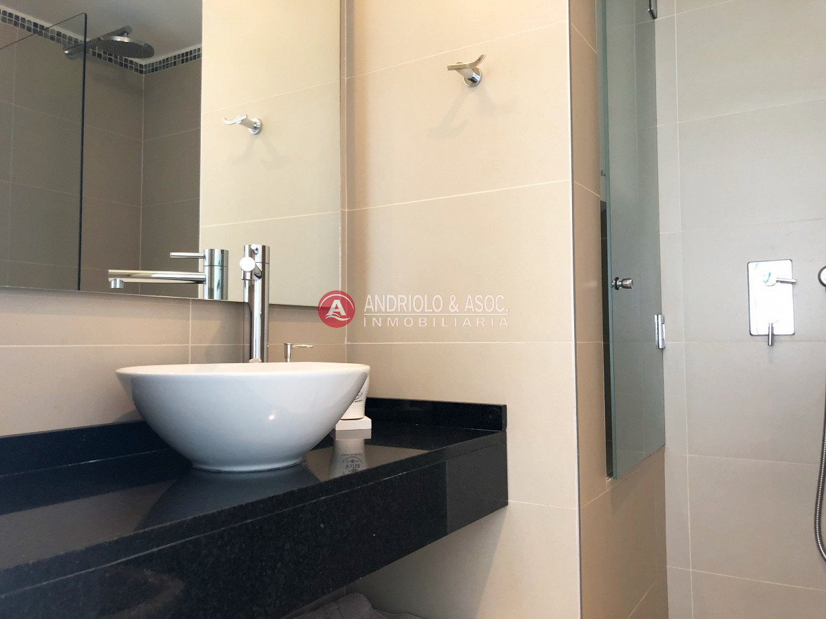 Apartamento ID.6830 - Apartamento, 2 dormitorios, Punta del Este, Aidy Grill, Venta y Alquiler