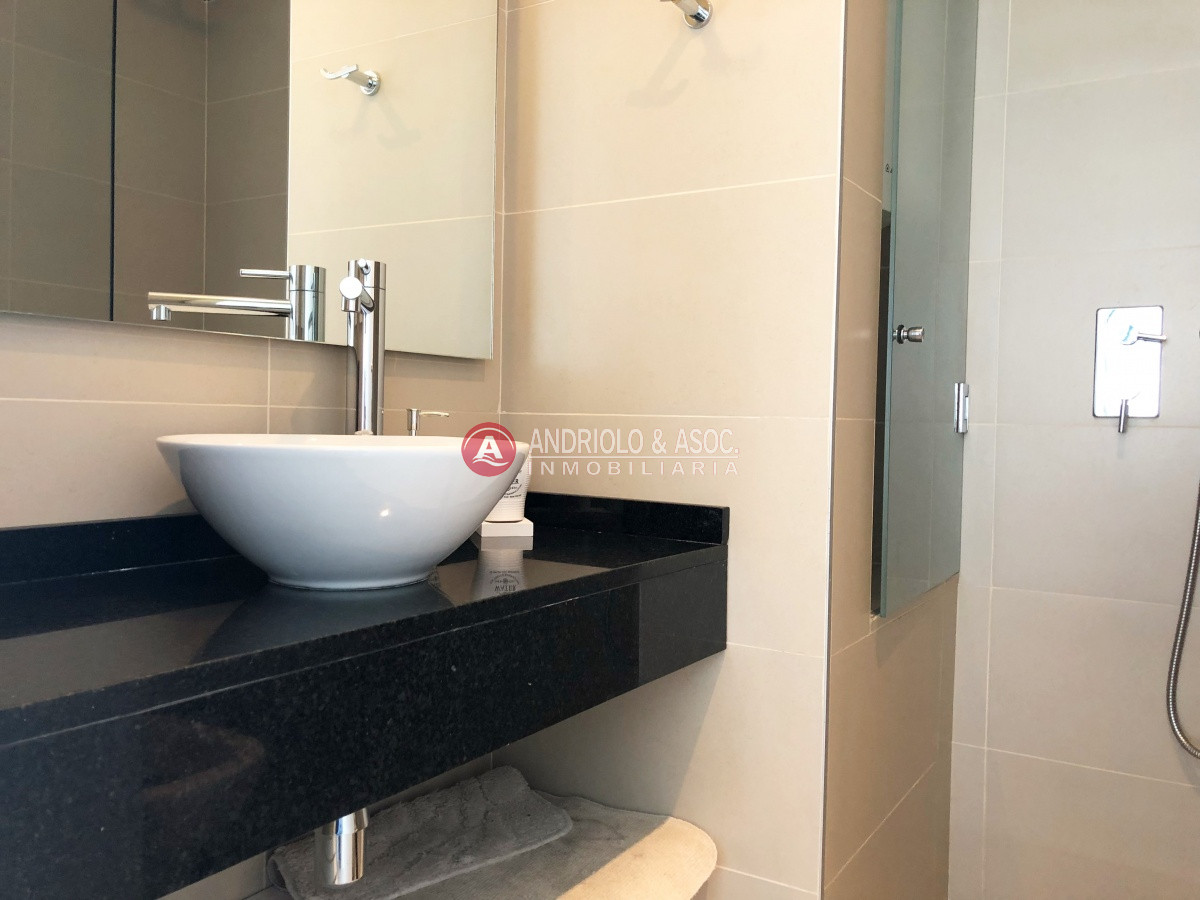 Apartamento ID.6830 - Apartamento, 2 dormitorios, Punta del Este, Aidy Grill, Venta y Alquiler