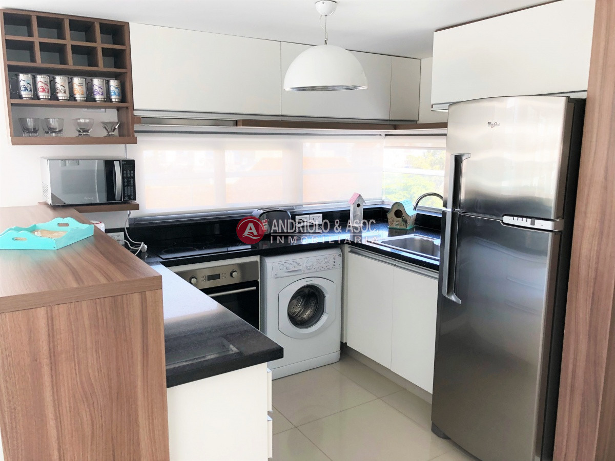 Apartamento ID.6830 - Apartamento, 2 dormitorios, Punta del Este, Aidy Grill, Venta y Alquiler