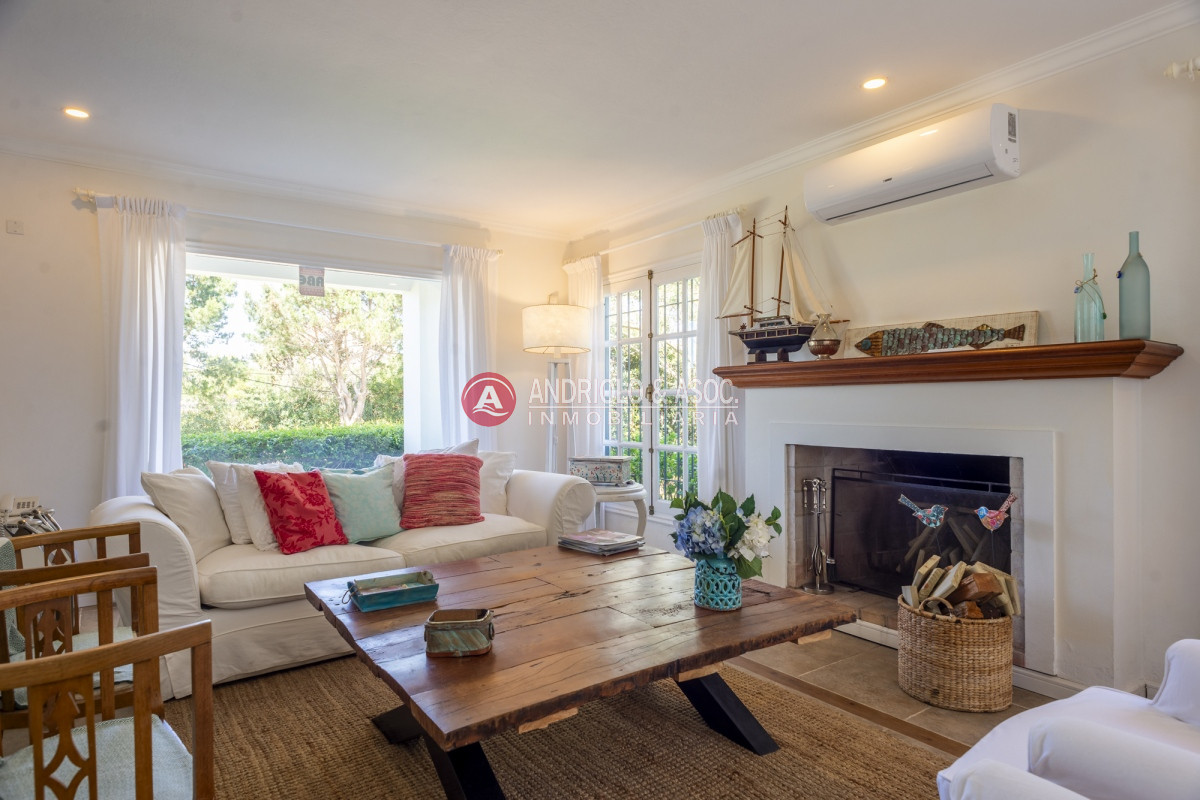 Casa ID.6756 - CASA, 3 DORMITORIOS, 2 BAÑOS, MONTOYA, PUNTA DEL ESTE, VENTA Y ALQUILER