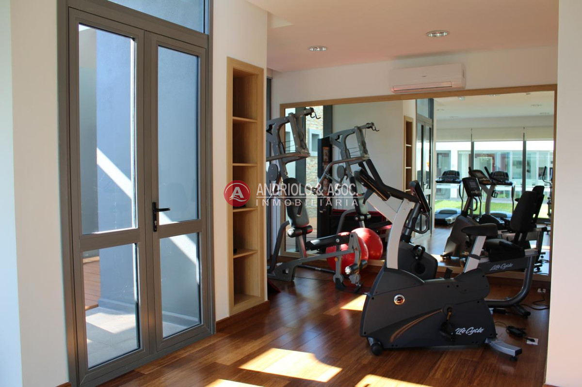 Apartamento ID.6830 - Apartamento, 2 dormitorios, Punta del Este, Aidy Grill, Venta y Alquiler