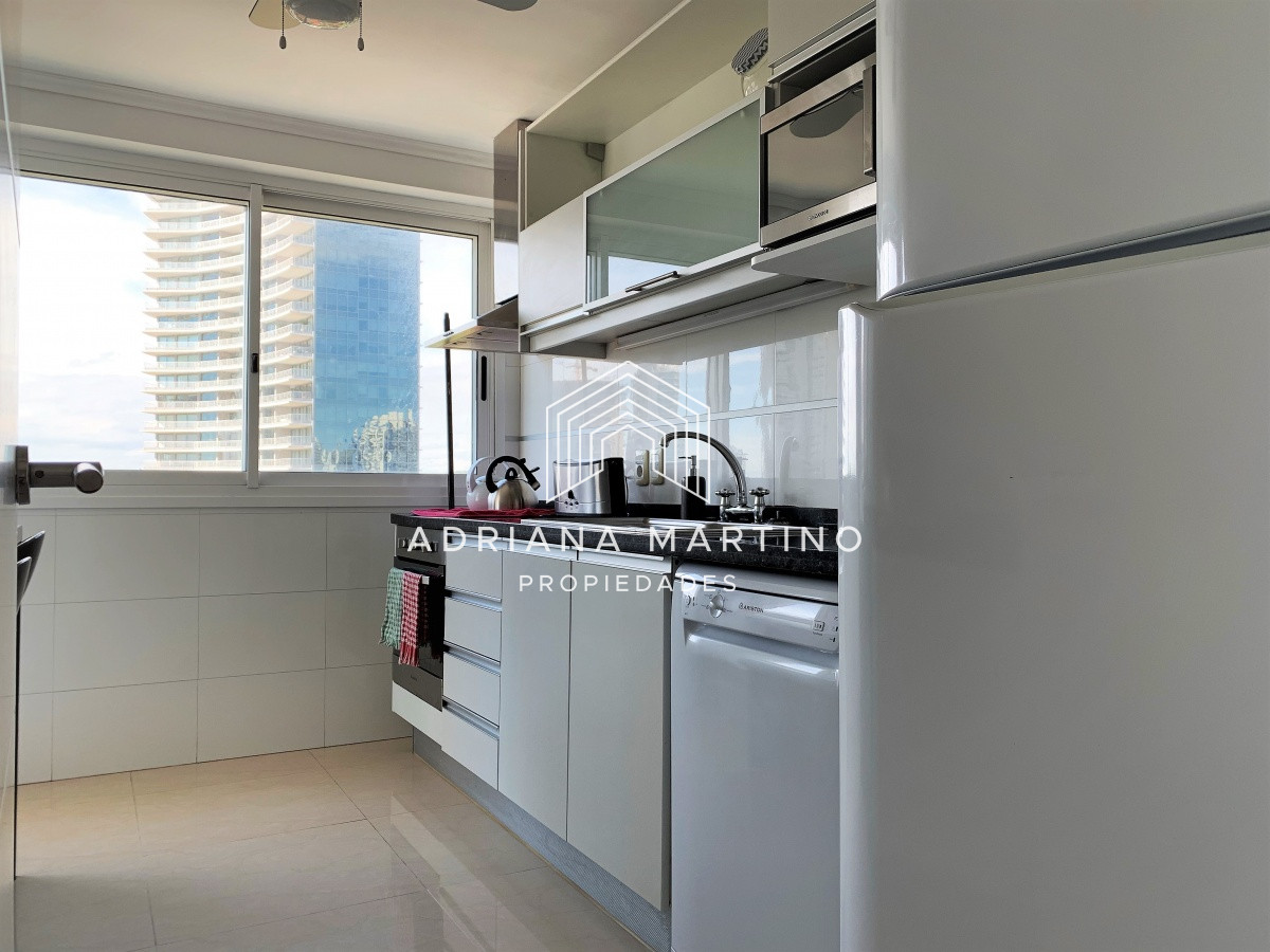 Apartamento ID.69240 - Apartamento, 3 dorm en Suite, Punta del Este, Playa Mansa, Venta y Alquiler