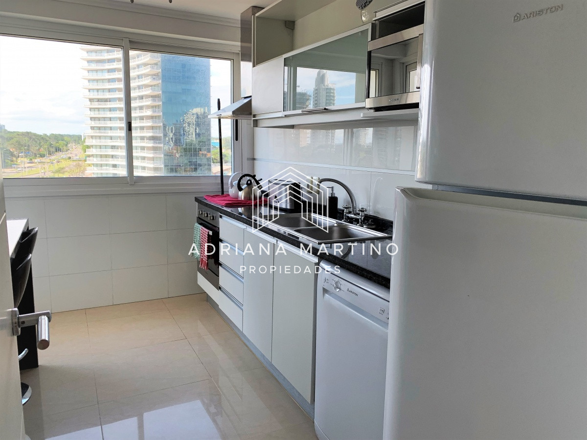 Apartamento ID.69240 - Apartamento, 3 dorm en Suite, Punta del Este, Playa Mansa, Venta y Alquiler