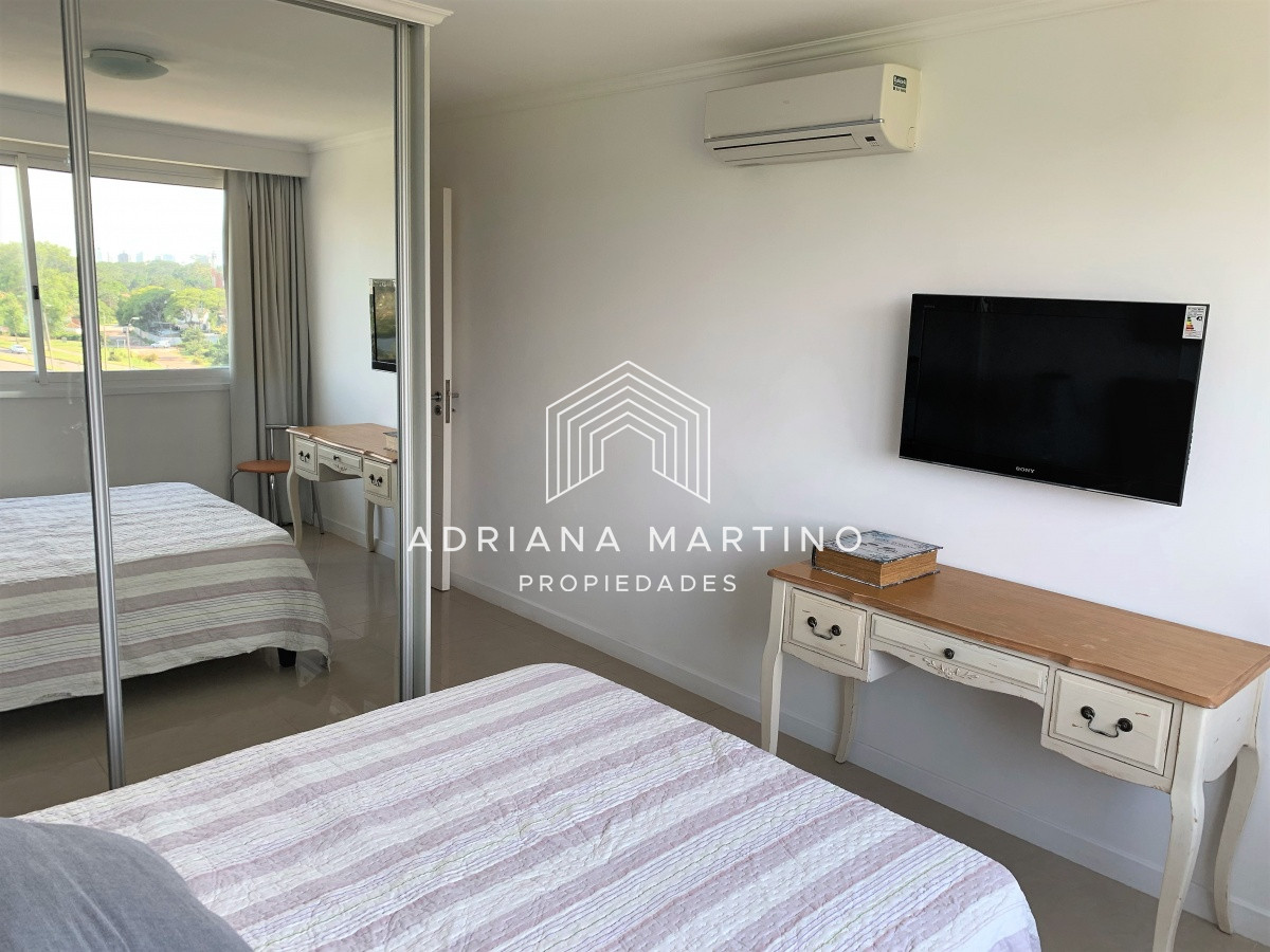 Apartamento ID.69240 - Apartamento, 3 dorm en Suite, Punta del Este, Playa Mansa, Venta y Alquiler