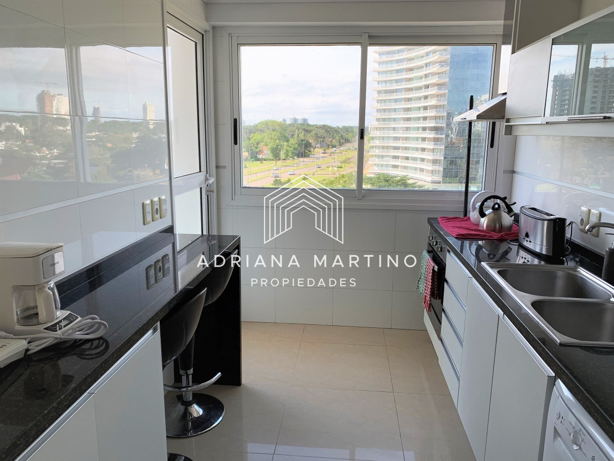 Apartamento ID.69240 - Apartamento, 3 dorm en Suite, Punta del Este, Playa Mansa, Venta y Alquiler