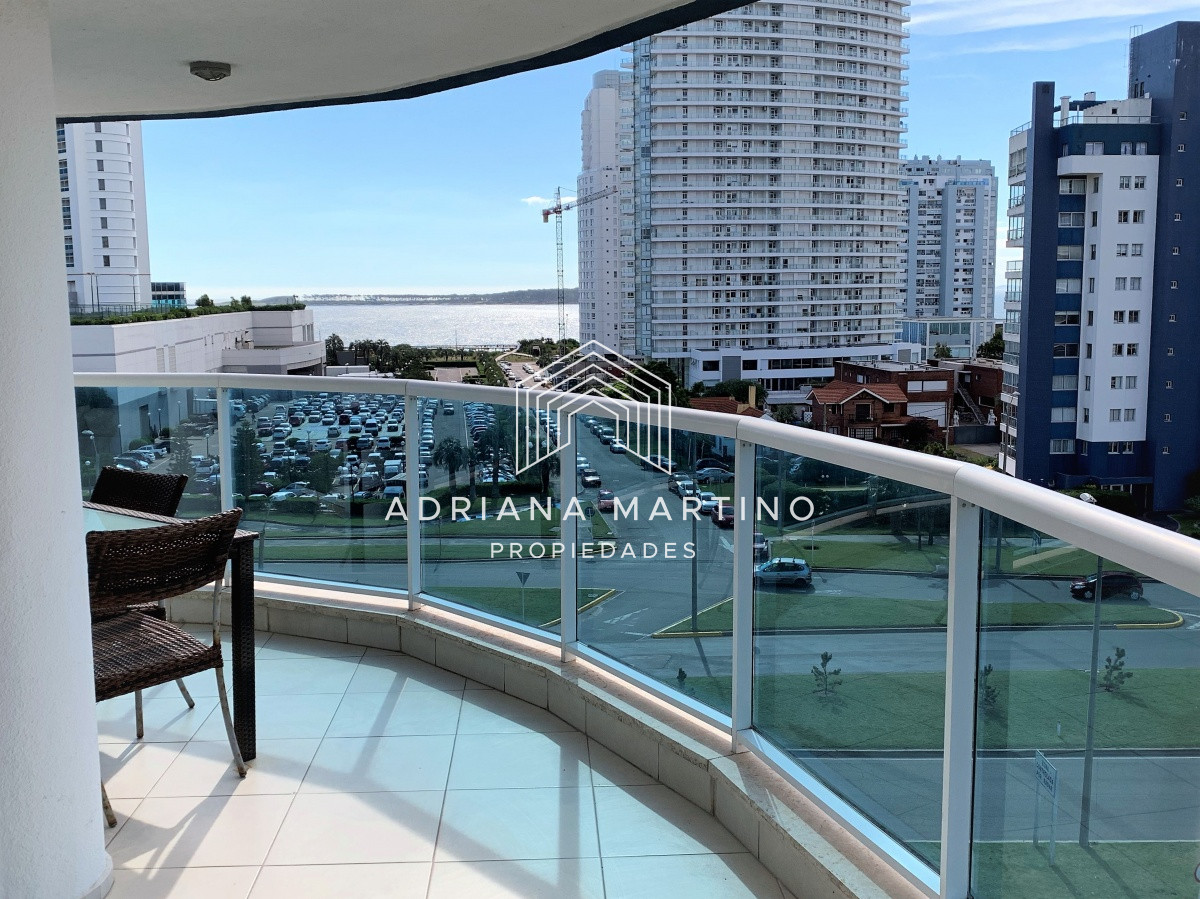 Apartamento ID.69240 - Apartamento, 3 dorm en Suite, Punta del Este, Playa Mansa, Venta y Alquiler