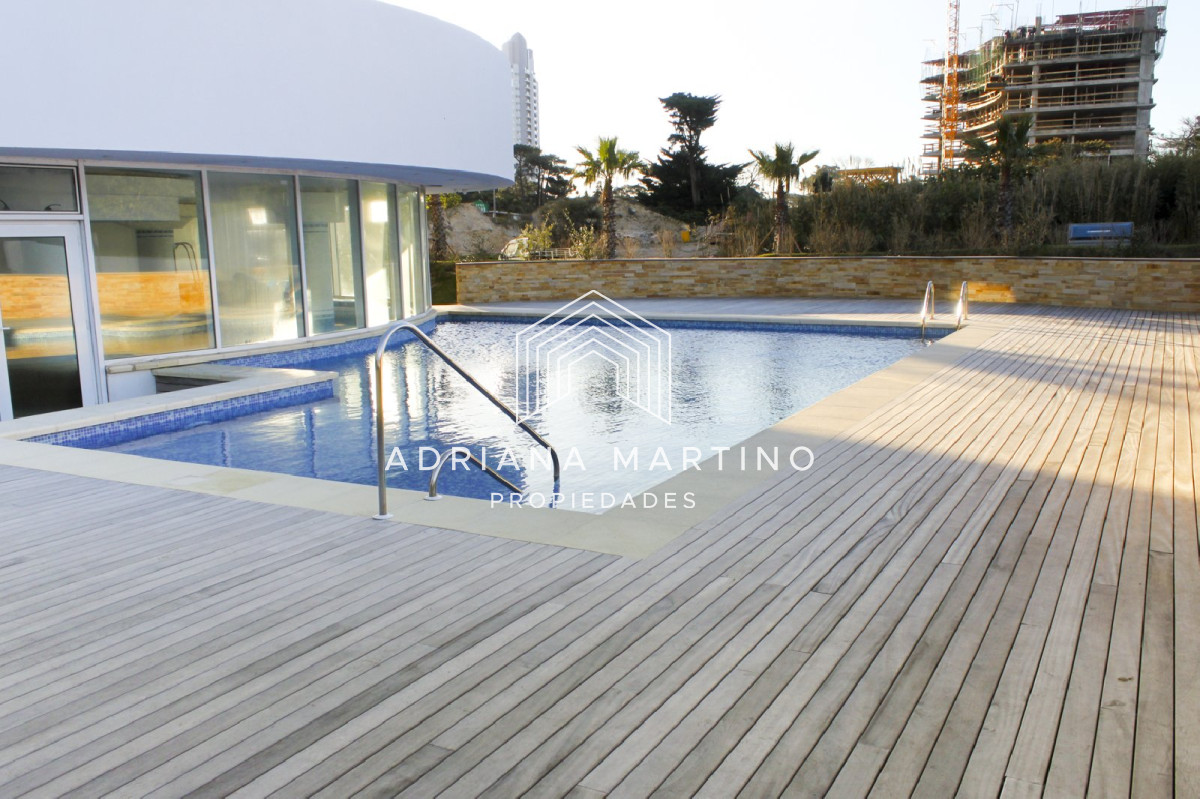 Apartamento ID.69240 - Apartamento, 3 dorm en Suite, Punta del Este, Playa Mansa, Venta y Alquiler