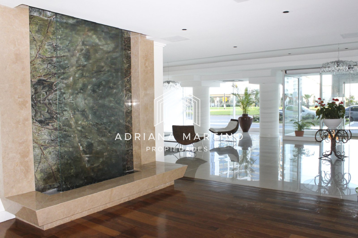 Apartamento ID.69240 - Apartamento, 3 dorm en Suite, Punta del Este, Playa Mansa, Venta y Alquiler