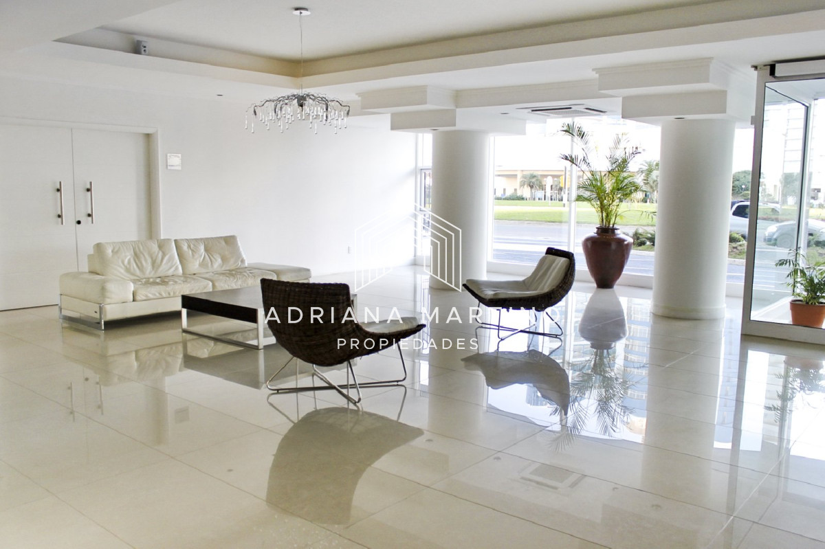 Apartamento ID.69240 - Apartamento, 3 dorm en Suite, Punta del Este, Playa Mansa, Venta y Alquiler