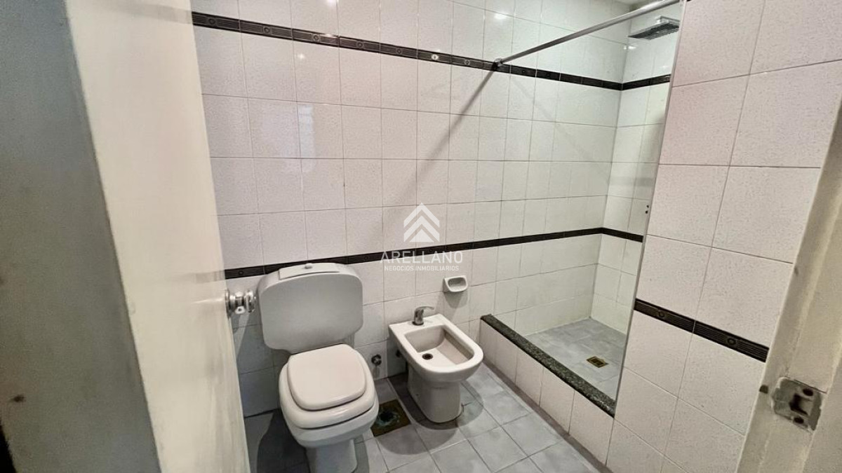 Casa ID.3924 - Casa, 4 dormitorios, Punta del Este, Pinares, Venta