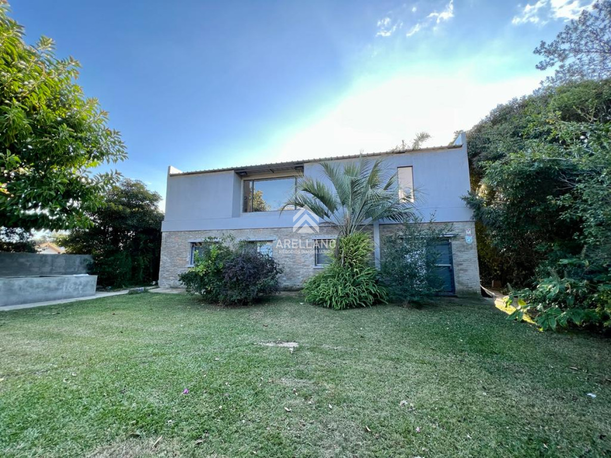 Casa ID.3924 - Casa, 4 dormitorios, Punta del Este, Pinares, Venta