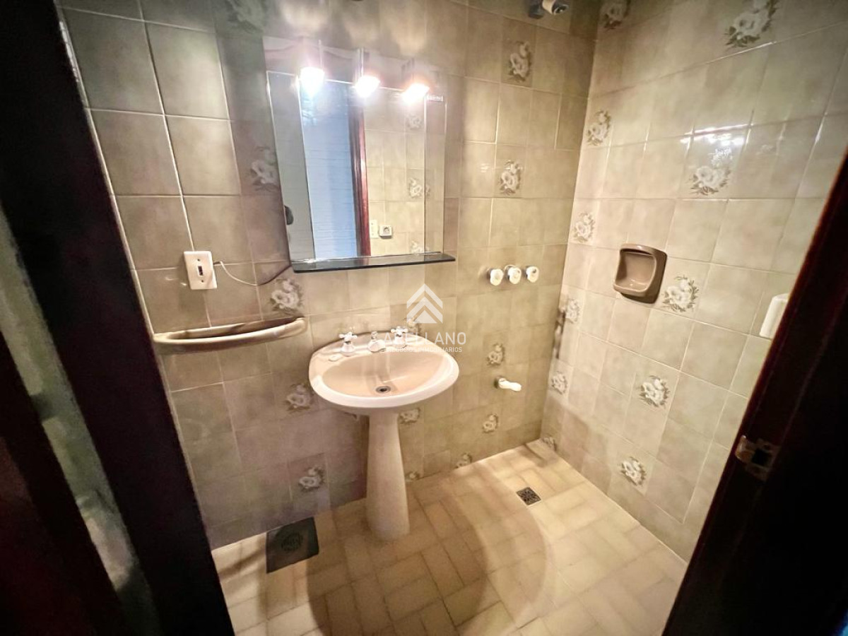 Casa ID.3924 - Casa, 4 dormitorios, Punta del Este, Pinares, Venta