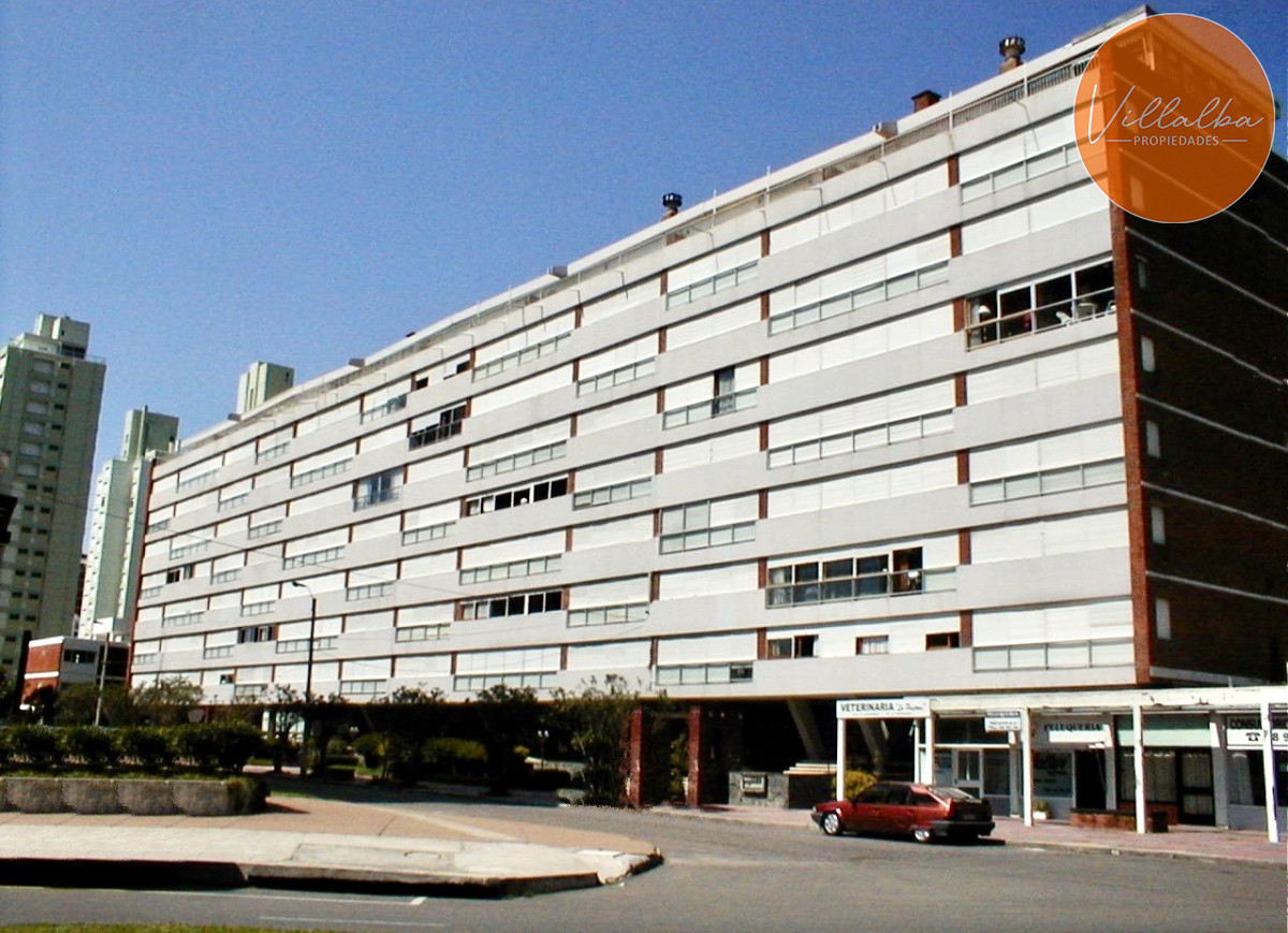 Apartamento ID.2798 - Apartamento, 3 dorm, Punta del Este, Playa Brava, Alquiler Anual