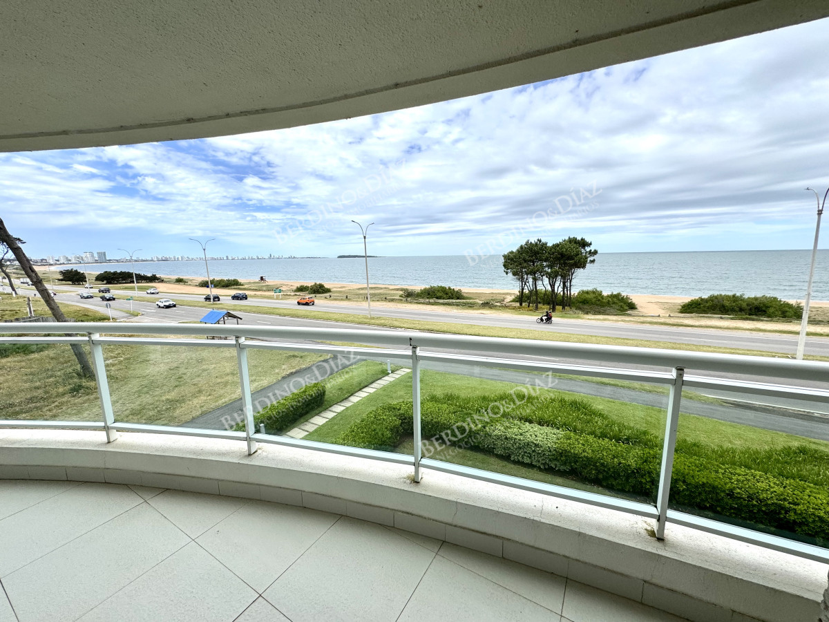 Apartamento ID.2899 - Apartamento, 3 dorm + dep, Punta del Este, Mansa, Venta y Alquiler