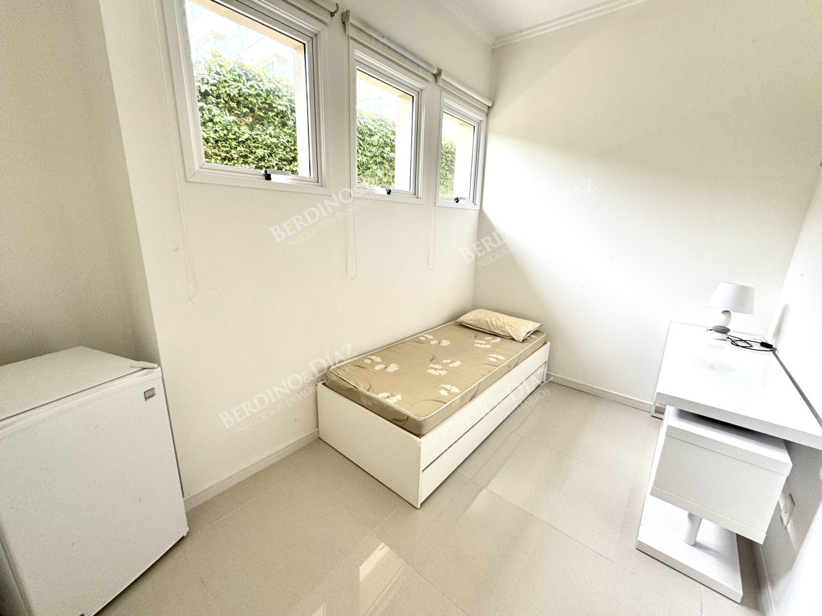Apartamento ID.2899 - Apartamento, 3 dorm + dep, Punta del Este, Mansa, Venta y Alquiler