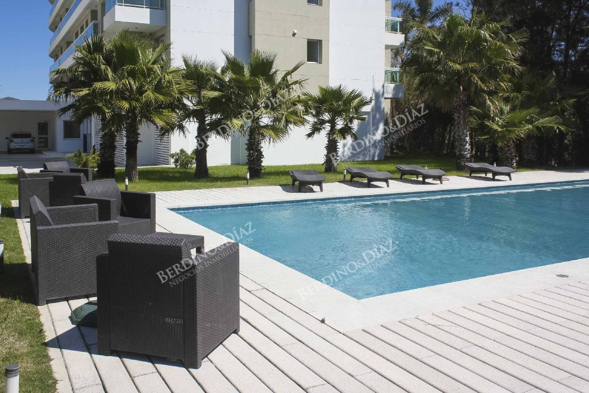 Apartamento ID.2899 - Apartamento, 3 dorm + dep, Punta del Este, Mansa, Venta y Alquiler