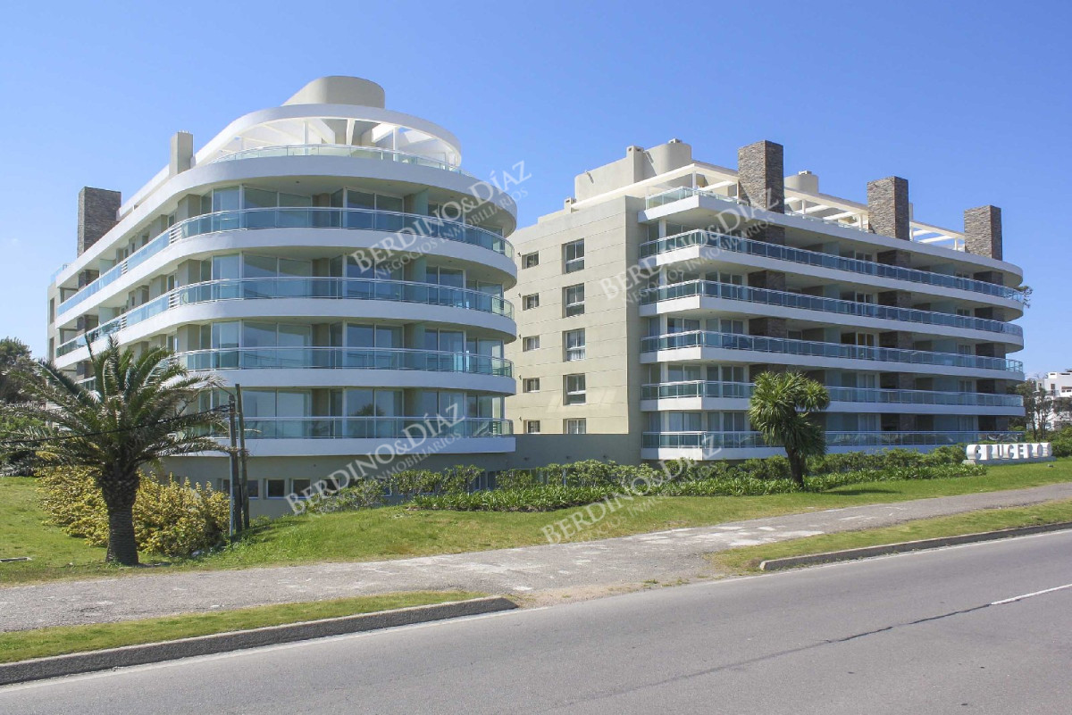 Apartamento ID.2899 - Apartamento, 3 dorm + dep, Punta del Este, Mansa, Venta y Alquiler