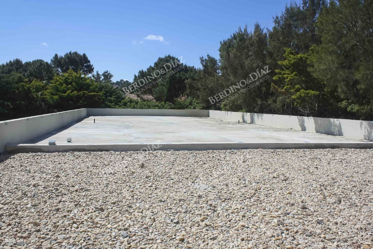 Apartamento ID.2899 - Apartamento, 3 dorm + dep, Punta del Este, Mansa, Venta y Alquiler