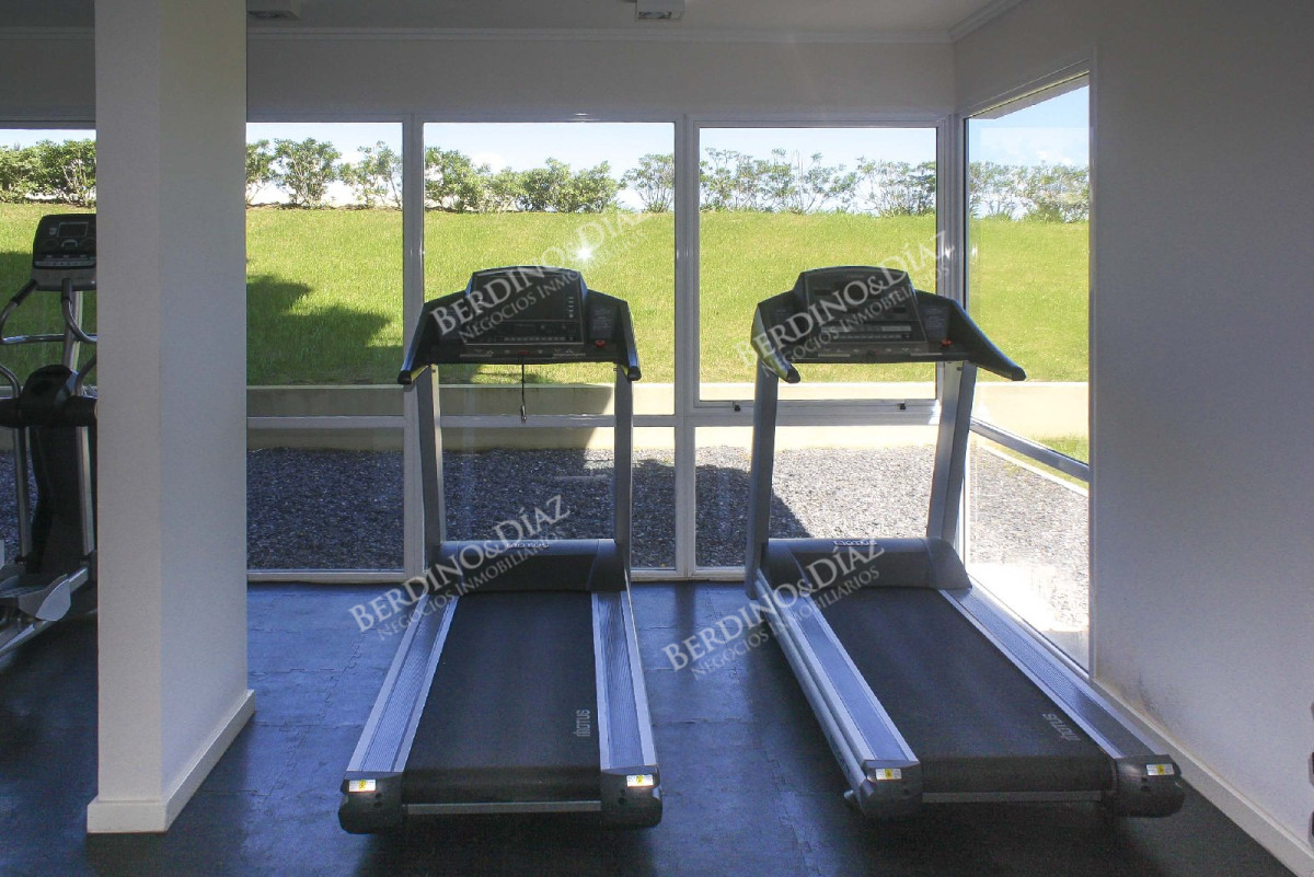 Apartamento ID.2899 - Apartamento, 3 dorm + dep, Punta del Este, Mansa, Venta y Alquiler
