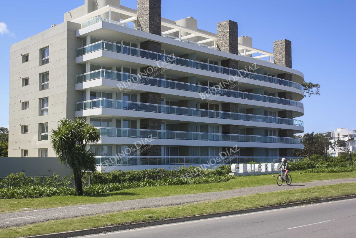 Apartamento ID.2899 - Apartamento, 3 dorm + dep, Punta del Este, Mansa, Venta y Alquiler
