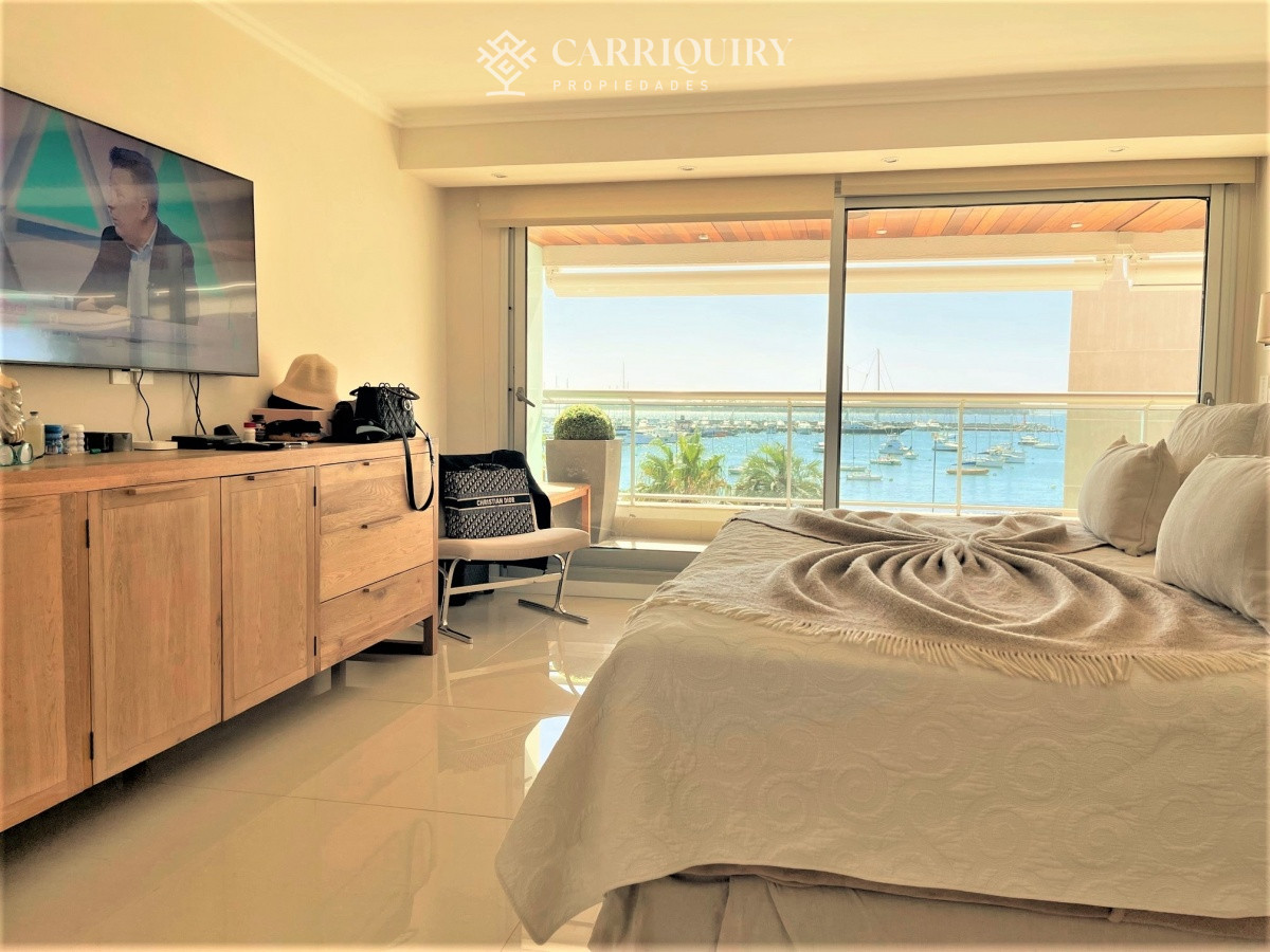 Apartamento ID.6277 - Apartamento, 4 suites y dep, Punta del Este, Puerto, Venta